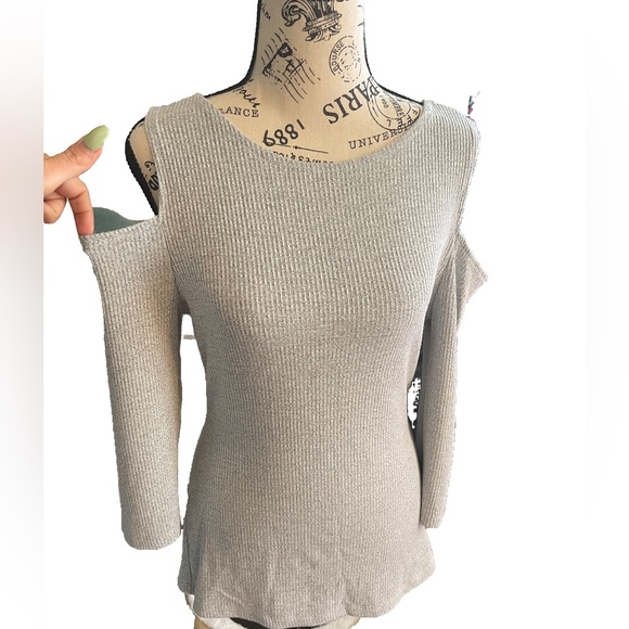 2 X 12 Tee Cold Shoulder Rib-Knit Fitted - Picture 3 of 4